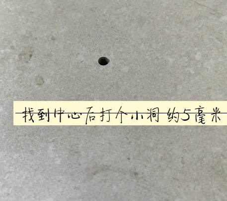 南浔瓷砖空鼓维修公司专业解答在瓷砖铺贴过程中，如果砂料搅拌不均匀，将会带来以下问题